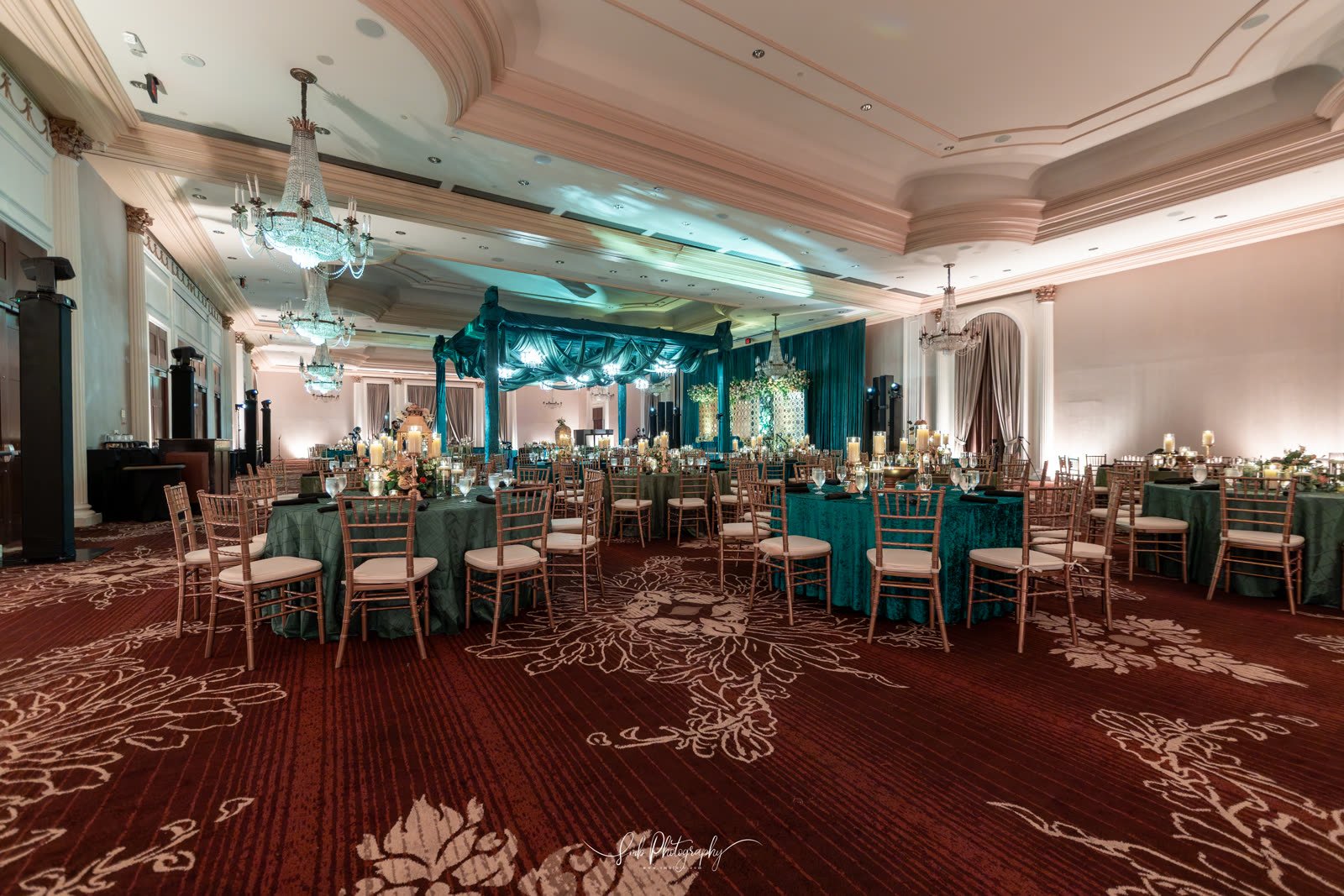 Holiday Inn (Willowbrook)